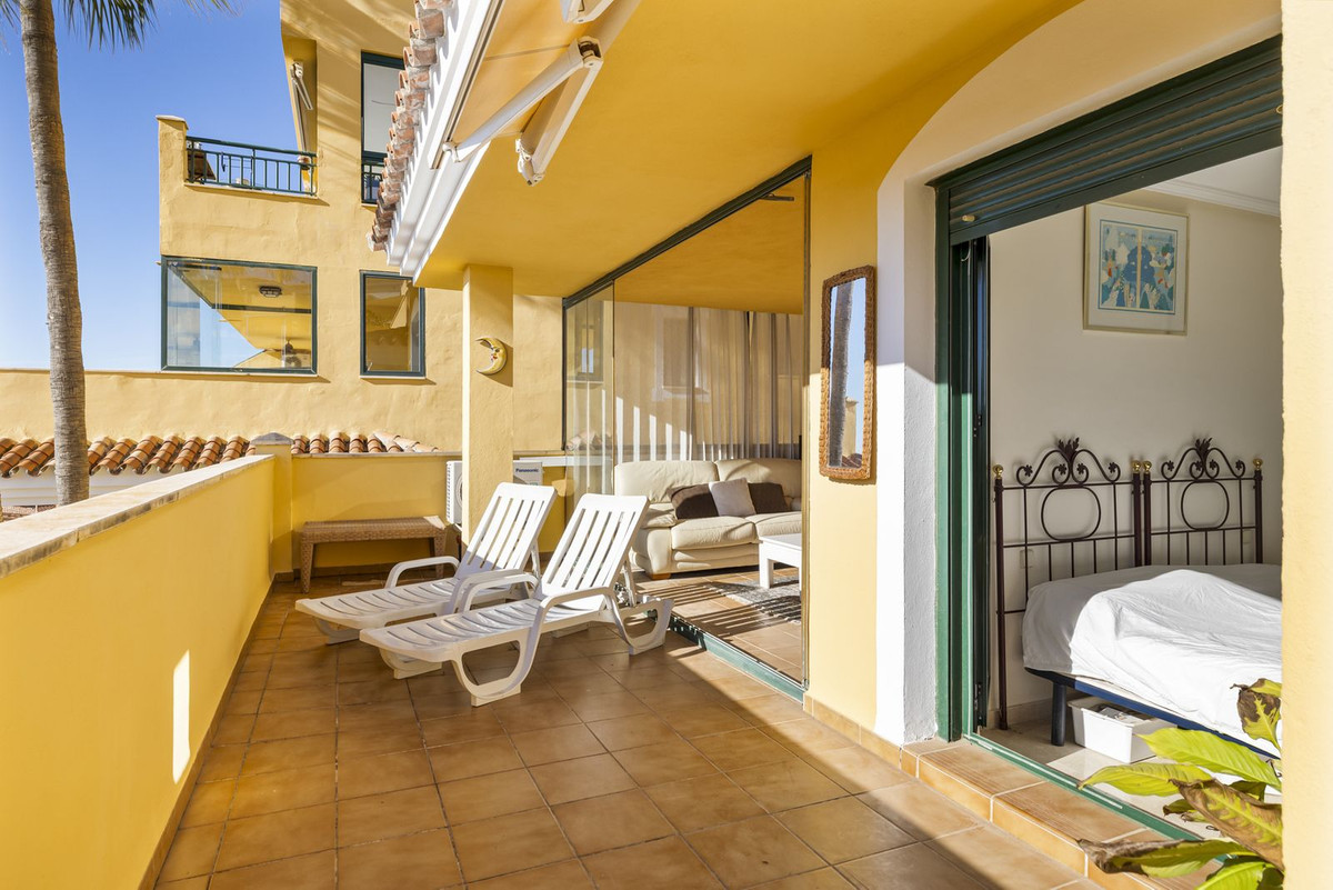 Appartement te koop in Torrequebrada | 2 slaapkamers H5287264