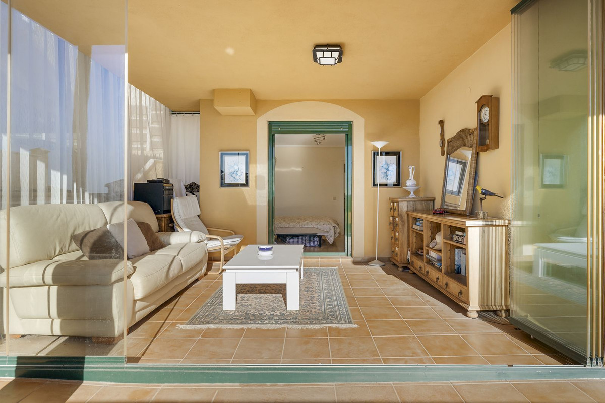 Appartement te koop in Torrequebrada | 2 slaapkamers H5287264