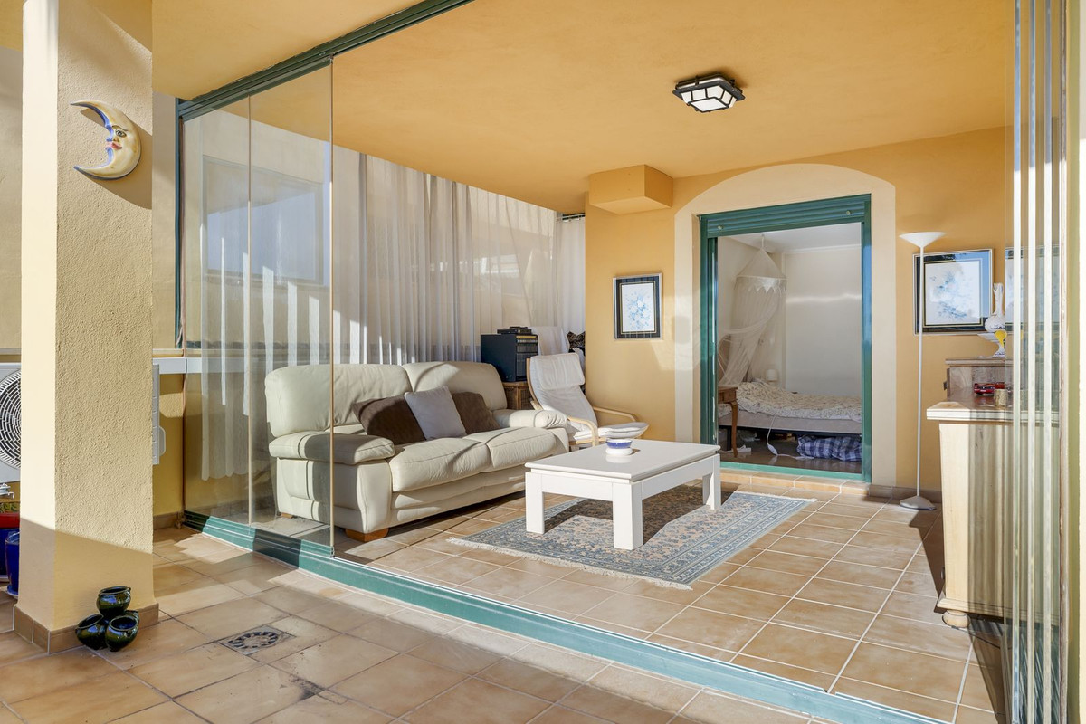 Appartement te koop in Torrequebrada | 2 slaapkamers H5287264