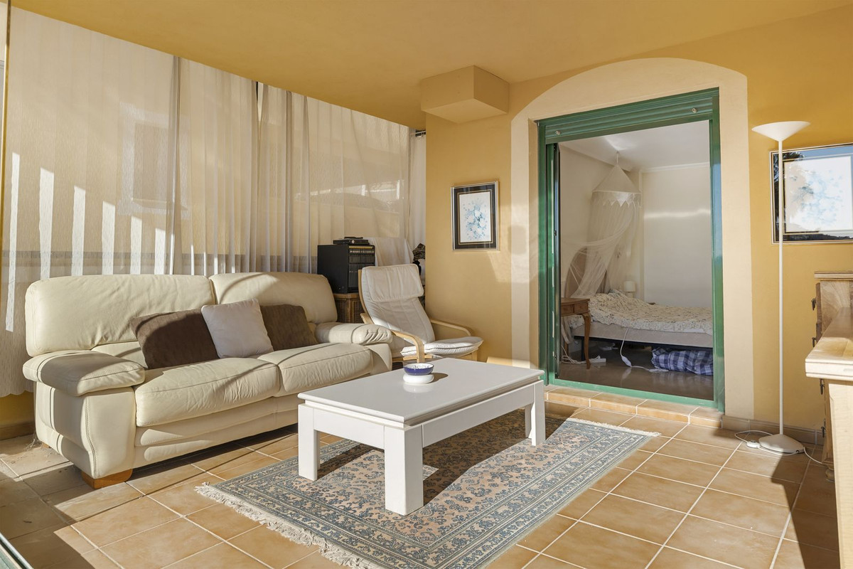 Appartement te koop in Torrequebrada | 2 slaapkamers H5287264