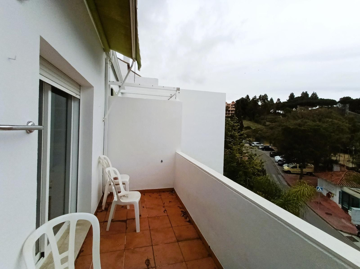 Appartement te koop in Torrequebrada | 4 slaapkamers H5298958