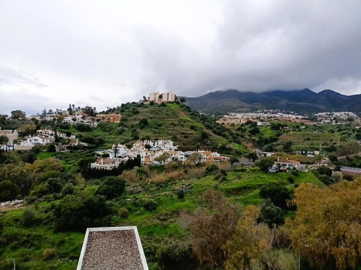 Appartement te koop in Torrequebrada | 4 slaapkamers H5298958