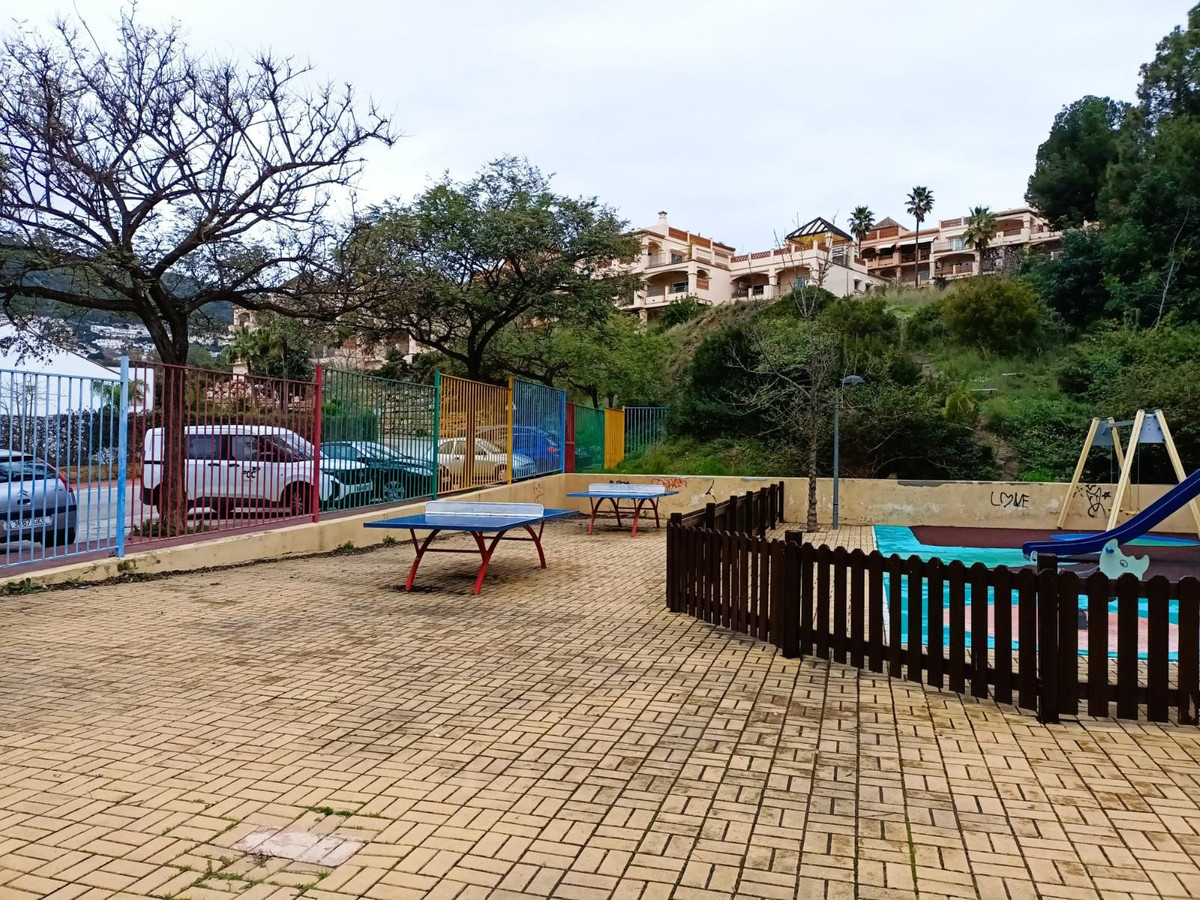 Appartement te koop in Torrequebrada | 4 slaapkamers H5298958