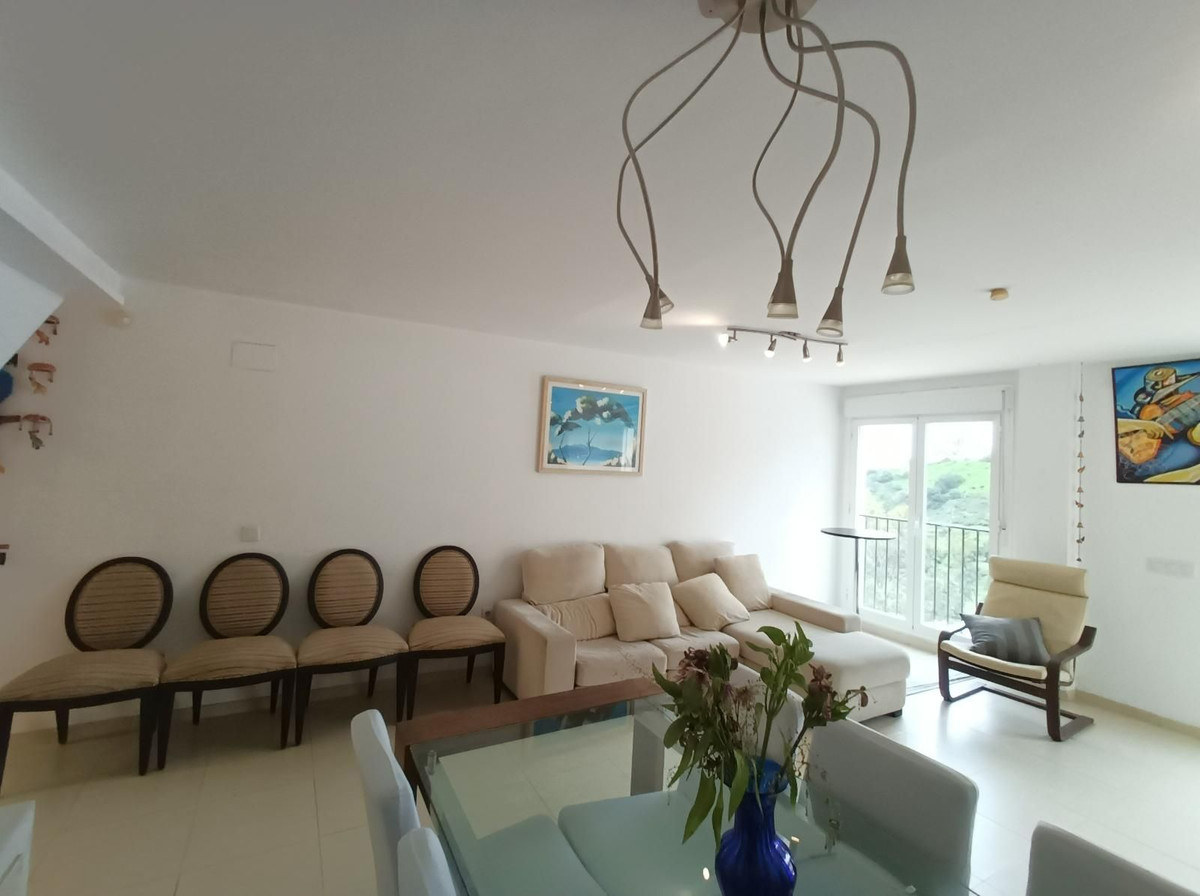 Appartement te koop in Torrequebrada | 4 slaapkamers H5298958