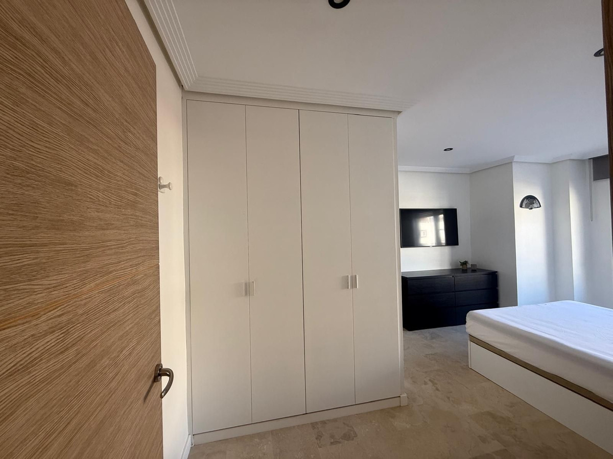 Appartement te koop in Torrequebrada | 2 slaapkamers H5314393