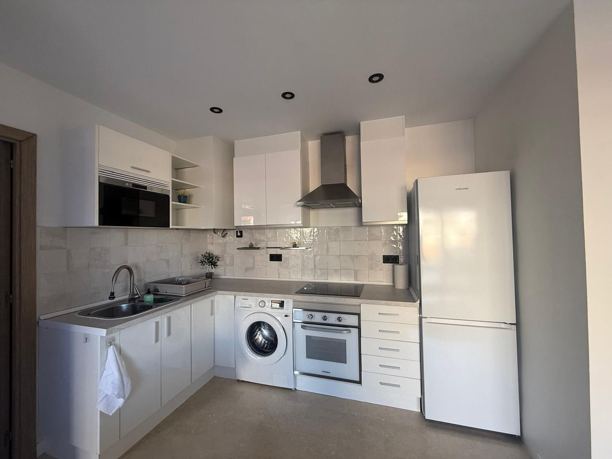 Appartement te koop in Torrequebrada | 2 slaapkamers H5314393