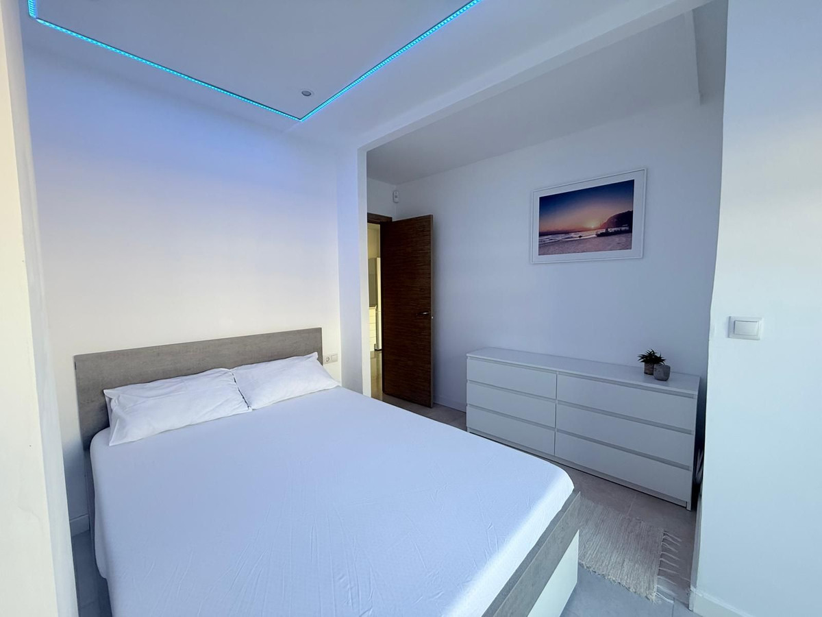 Appartement te koop in Torrequebrada | 2 slaapkamers H5314393