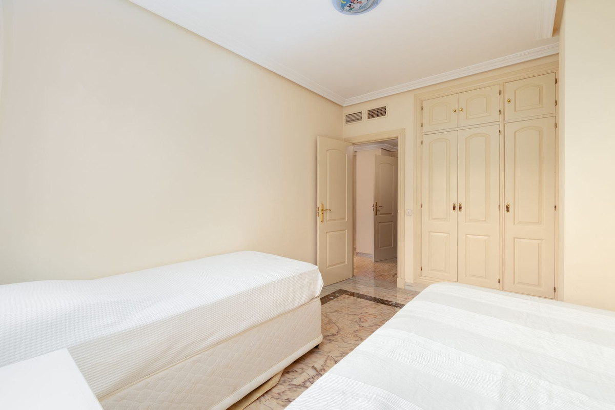 Appartement te koop in Torrequebrada | 3 slaapkamers H5315836