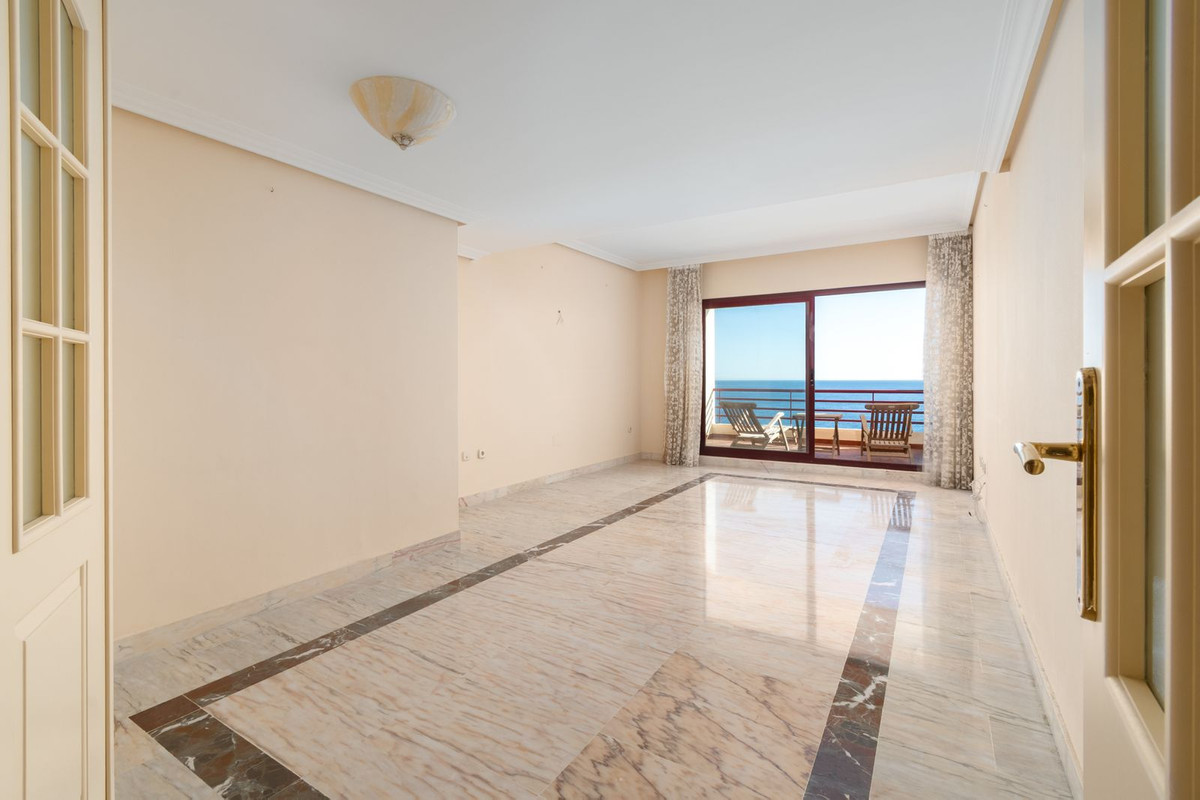 Appartement te koop in Torrequebrada | 3 slaapkamers H5315836