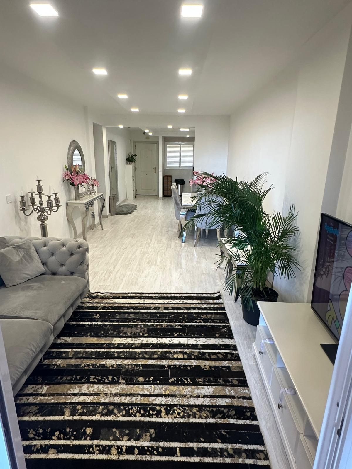 Appartement te koop in Torrequebrada | 2 slaapkamers H5321746