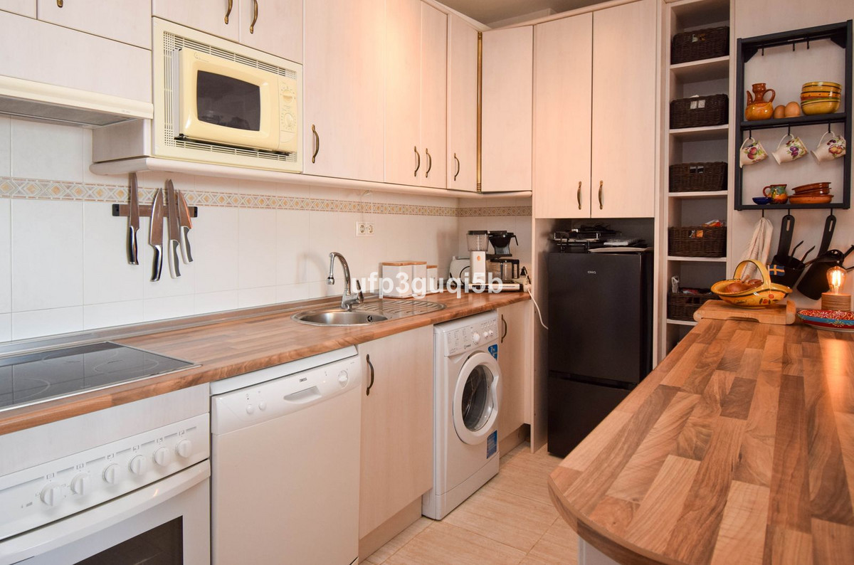 Appartement te koop in Torrequebrada | 1 slaapkamers H5330533