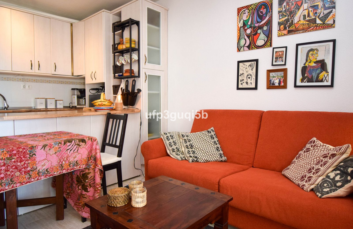 Appartement te koop in Torrequebrada | 1 slaapkamers H5330533