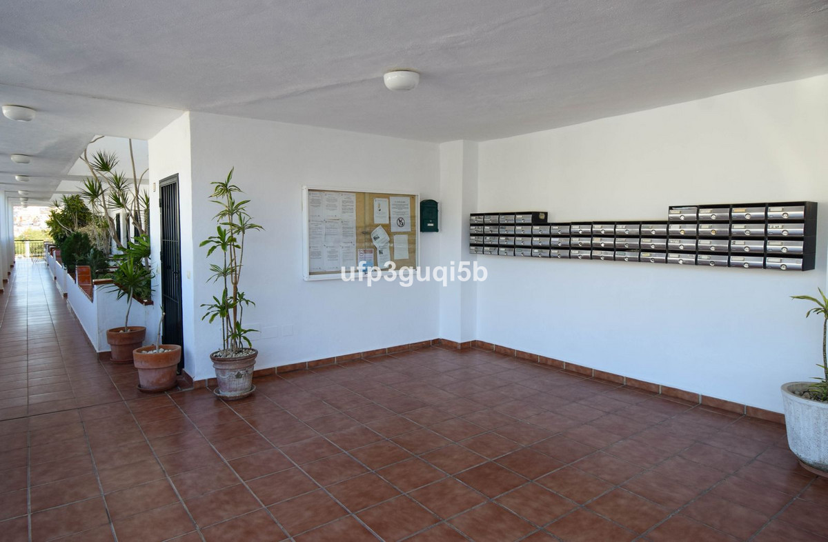 Appartement te koop in Torrequebrada | 1 slaapkamers H5330533