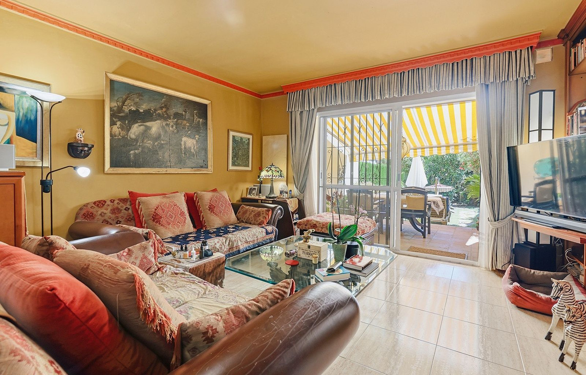 Appartement te koop in Torrequebrada | 2 slaapkamers H5394874