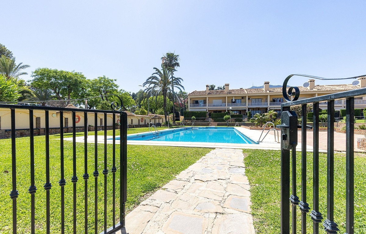 Appartement te koop in Torrequebrada | 2 slaapkamers H5394874