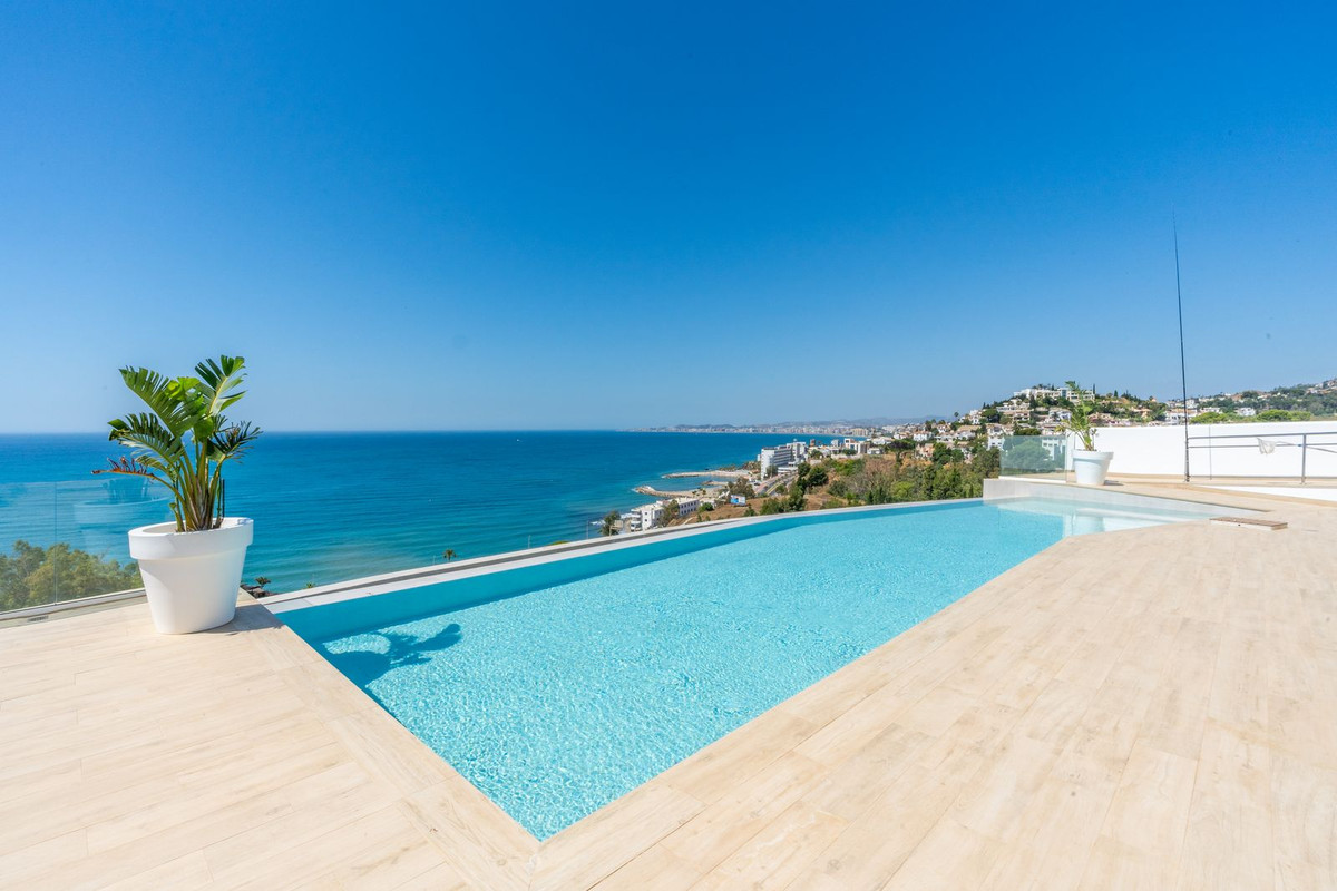 Appartement te koop in Torrequebrada | 3 slaapkamers H5400052