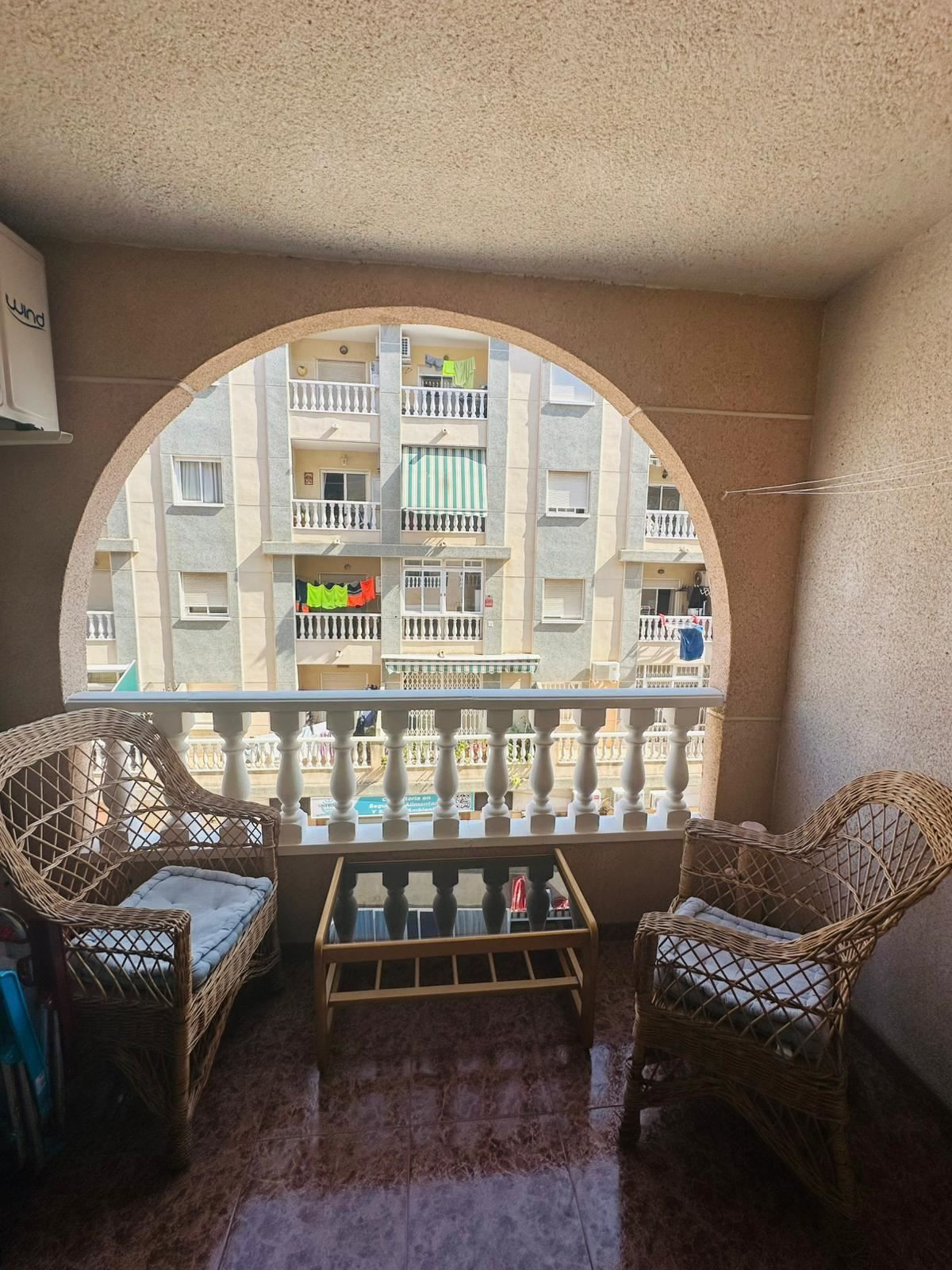 Appartement te koop in Torrevieja | 2 slaapkamers H5222515