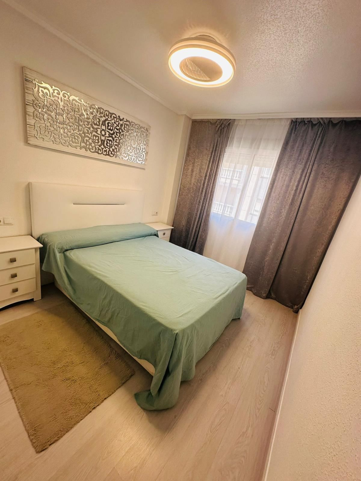 Appartement te koop in Torrevieja | 2 slaapkamers H5222515