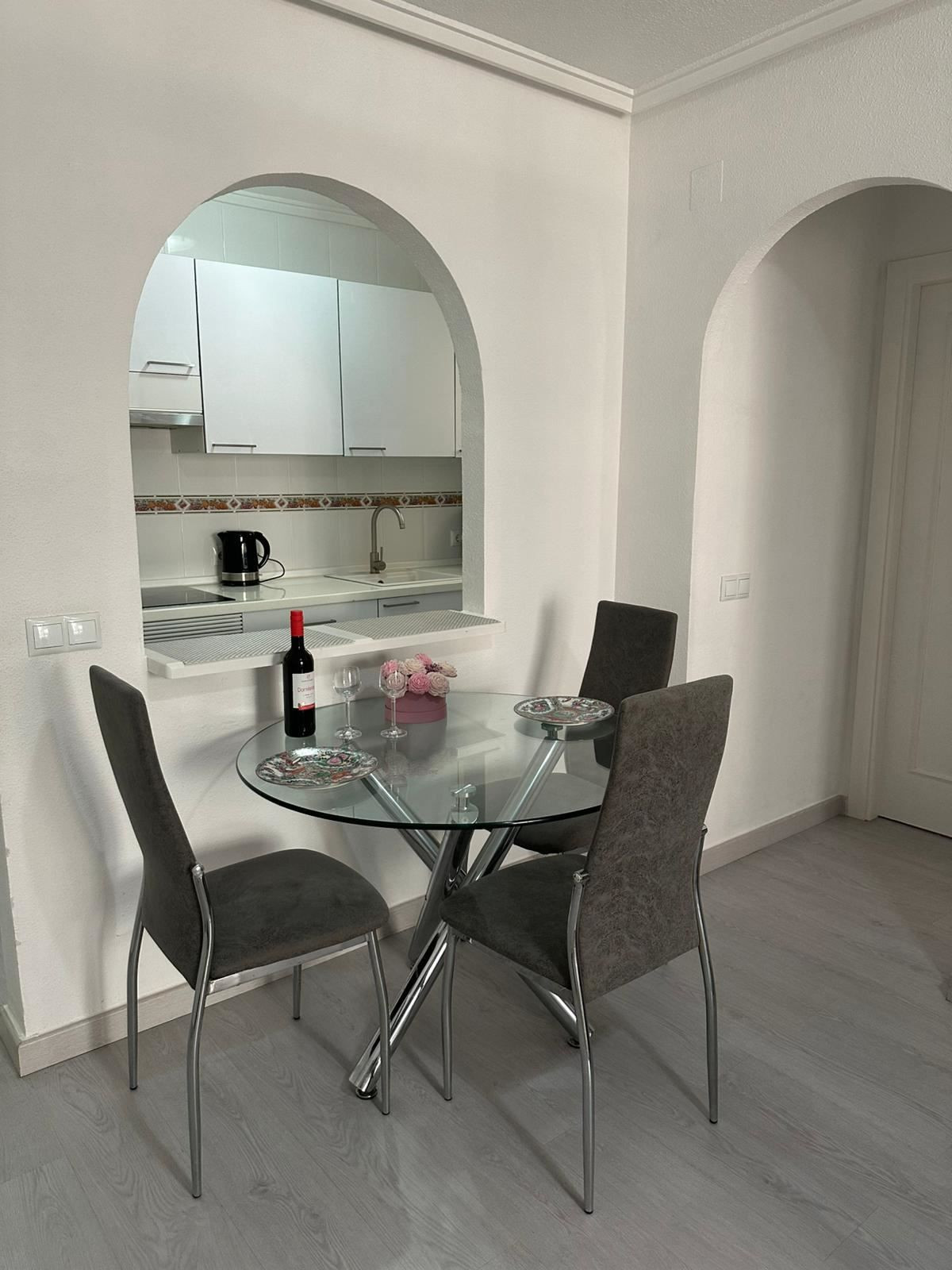 Appartement te koop in Torrevieja | 2 slaapkamers H5222515