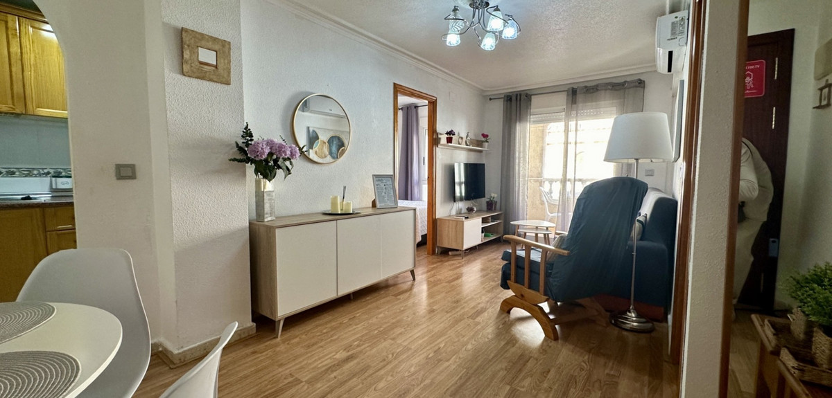 Appartement te koop in Torrevieja | 2 slaapkamers H5250448