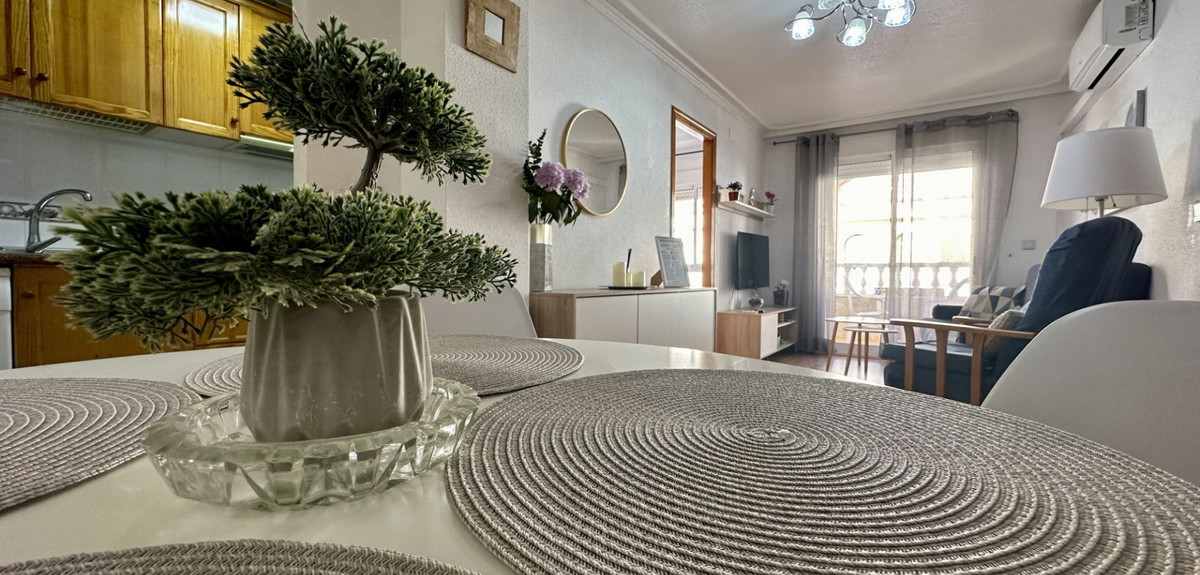 Appartement te koop in Torrevieja | 2 slaapkamers H5250448