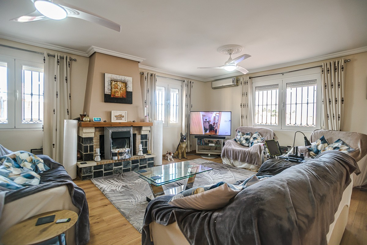 Appartement te koop in Torrevieja | 6 slaapkamers H5287573