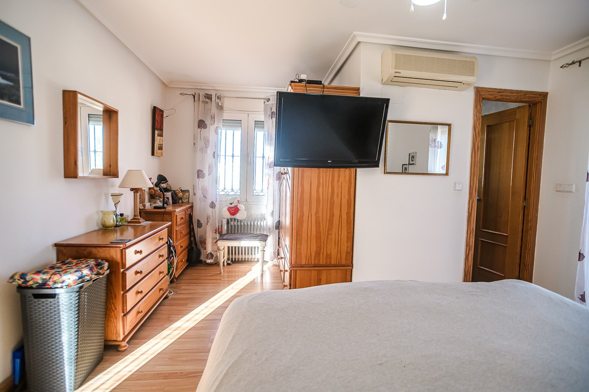 Appartement te koop in Torrevieja | 6 slaapkamers H5287573