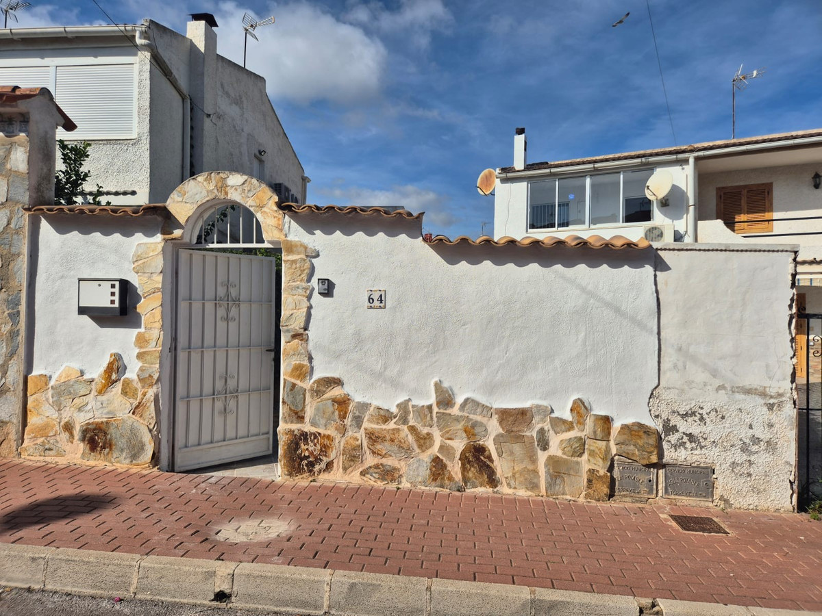 Huis te koop in Torrevieja | 3 slaapkamers H5289223