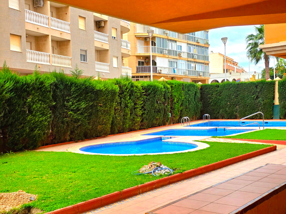 Appartement te koop in Torrevieja | 2 slaapkamers H5294404