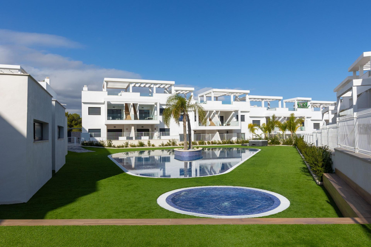 Penthouse te koop in Torrevieja | 2 slaapkamers H5297842