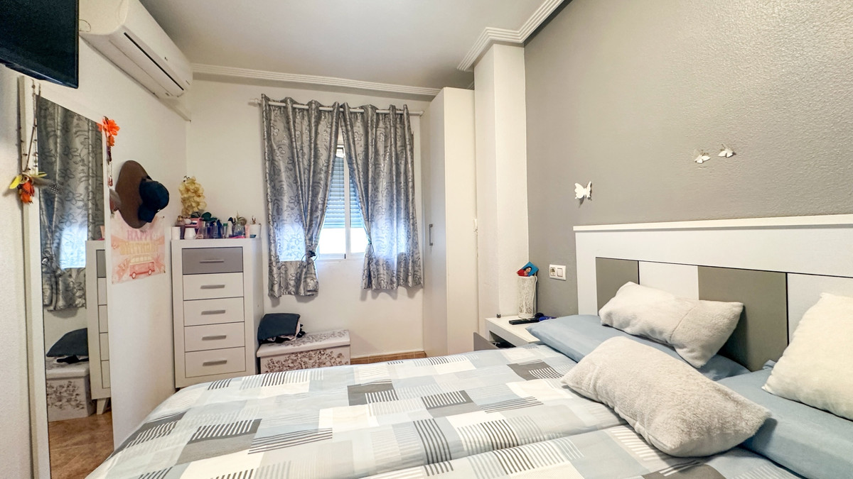 Appartement te koop in Torrevieja | 2 slaapkamers H5303206