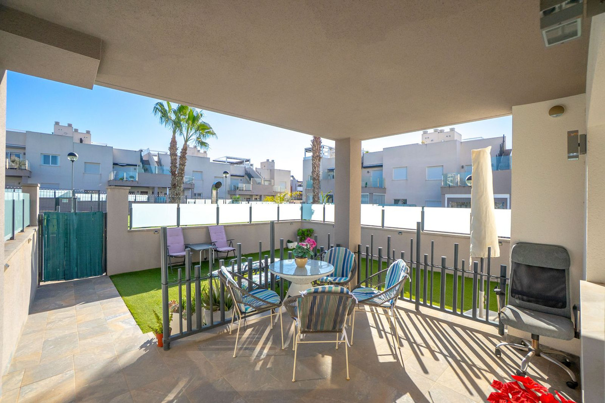 Appartement te koop in Torrevieja | 2 slaapkamers H5308822