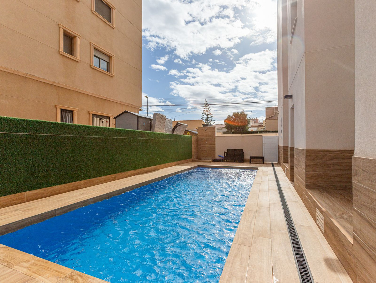 Penthouse te koop in Torrevieja | 2 slaapkamers H5319418