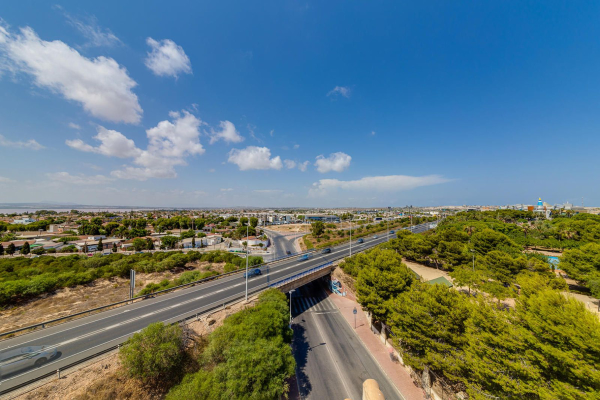 Penthouse te koop in Torrevieja | 2 slaapkamers H5324824