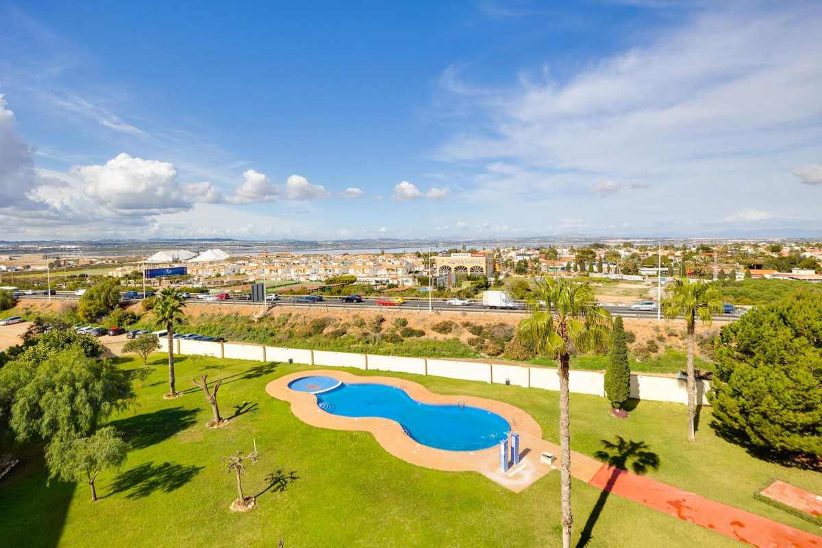 Penthouse te koop in Torrevieja | 2 slaapkamers H5324827
