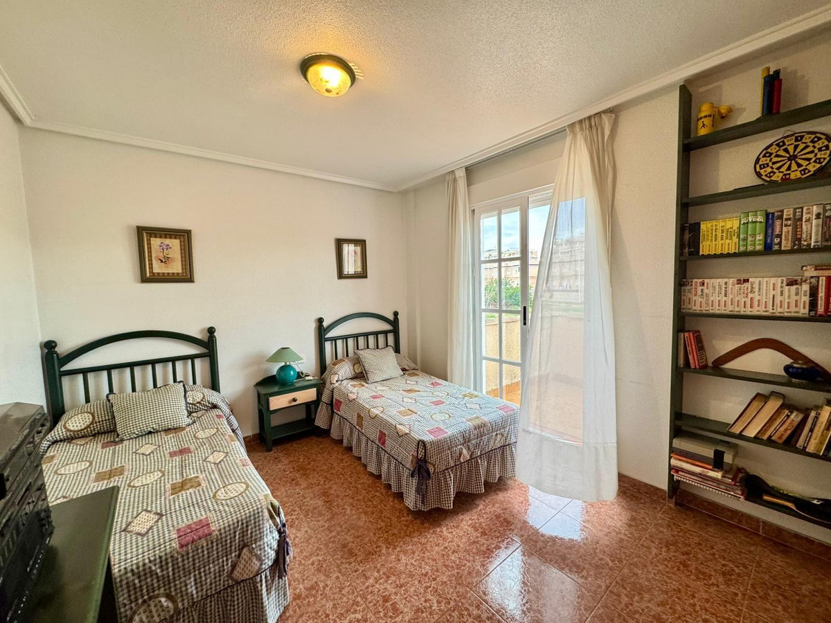 Huis te koop in Torrevieja | 3 slaapkamers H5325529
