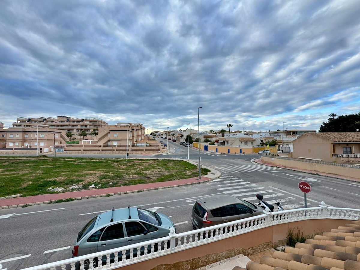 Huis te koop in Torrevieja | 3 slaapkamers H5325529