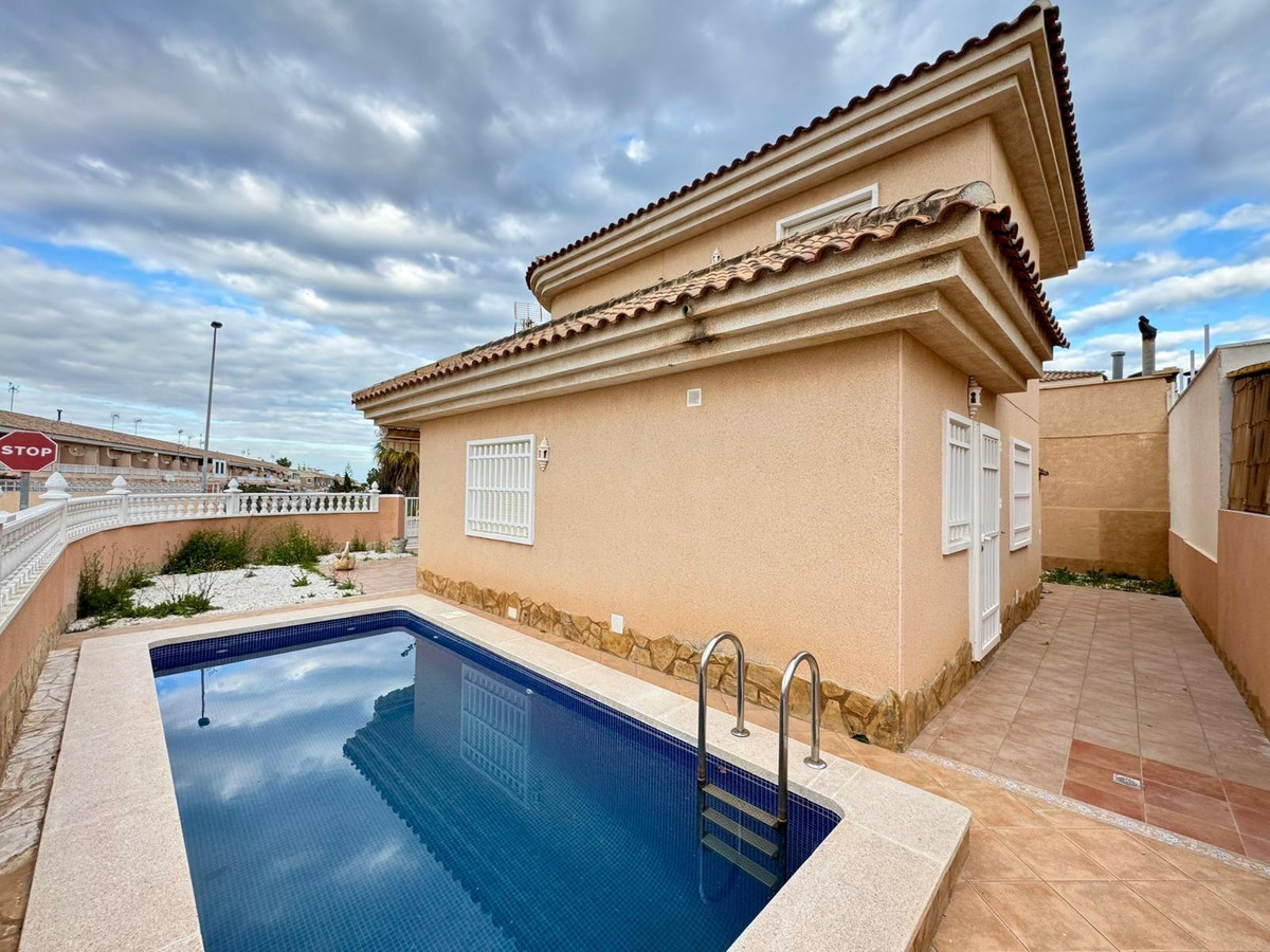 Huis te koop in Torrevieja | 3 slaapkamers H5325529