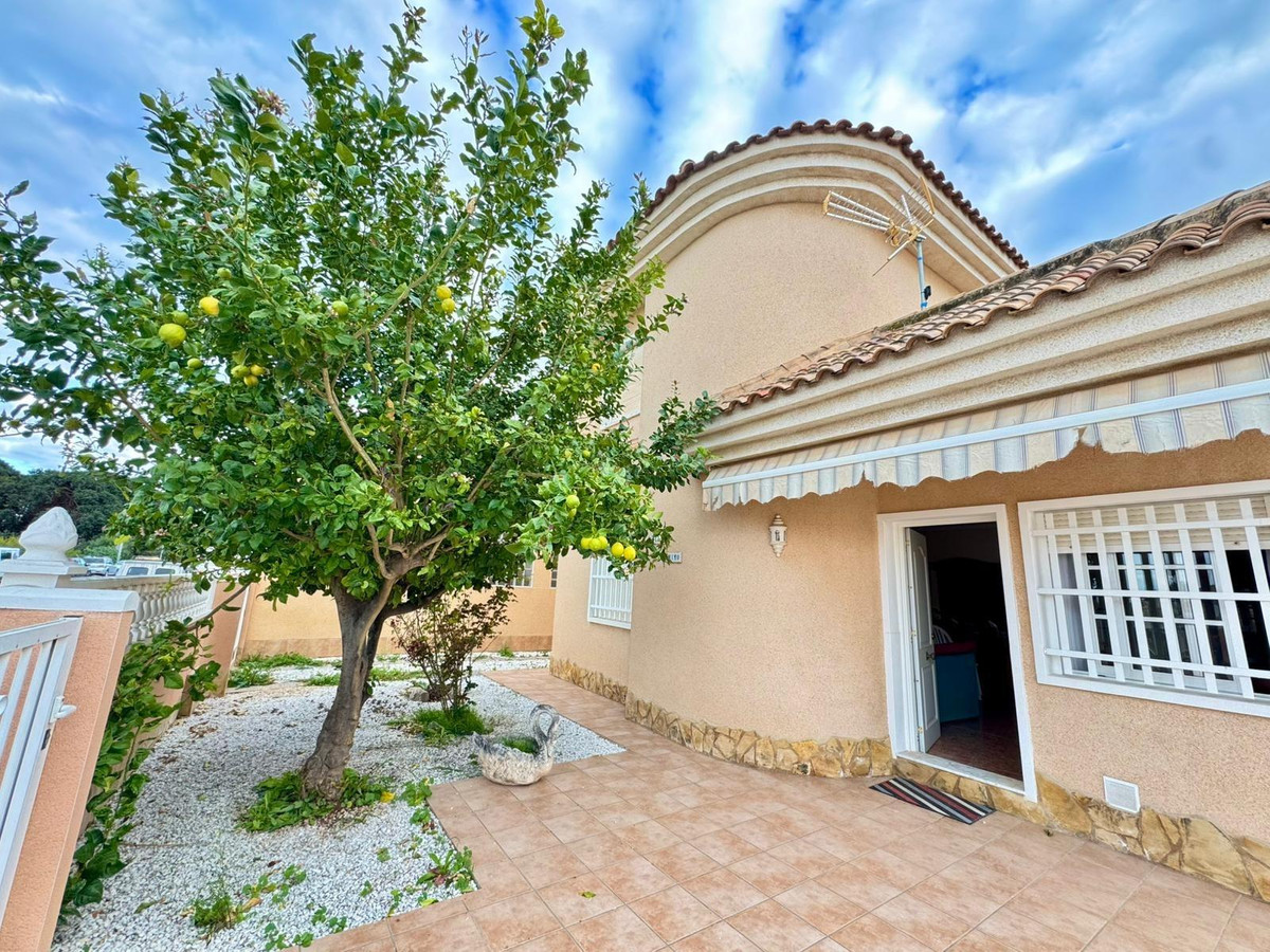 Huis te koop in Torrevieja | 3 slaapkamers H5325529