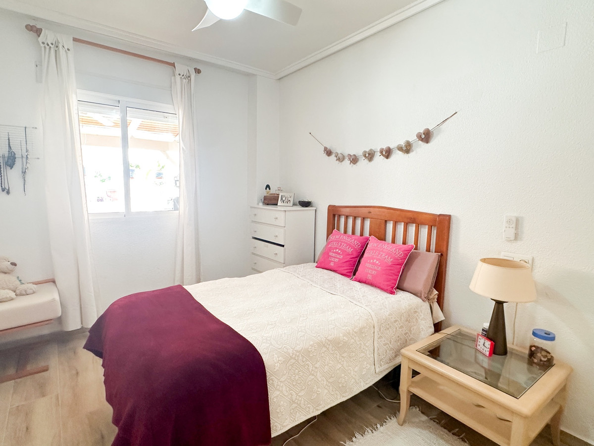 Appartement te koop in Torrevieja | 2 slaapkamers H5348686