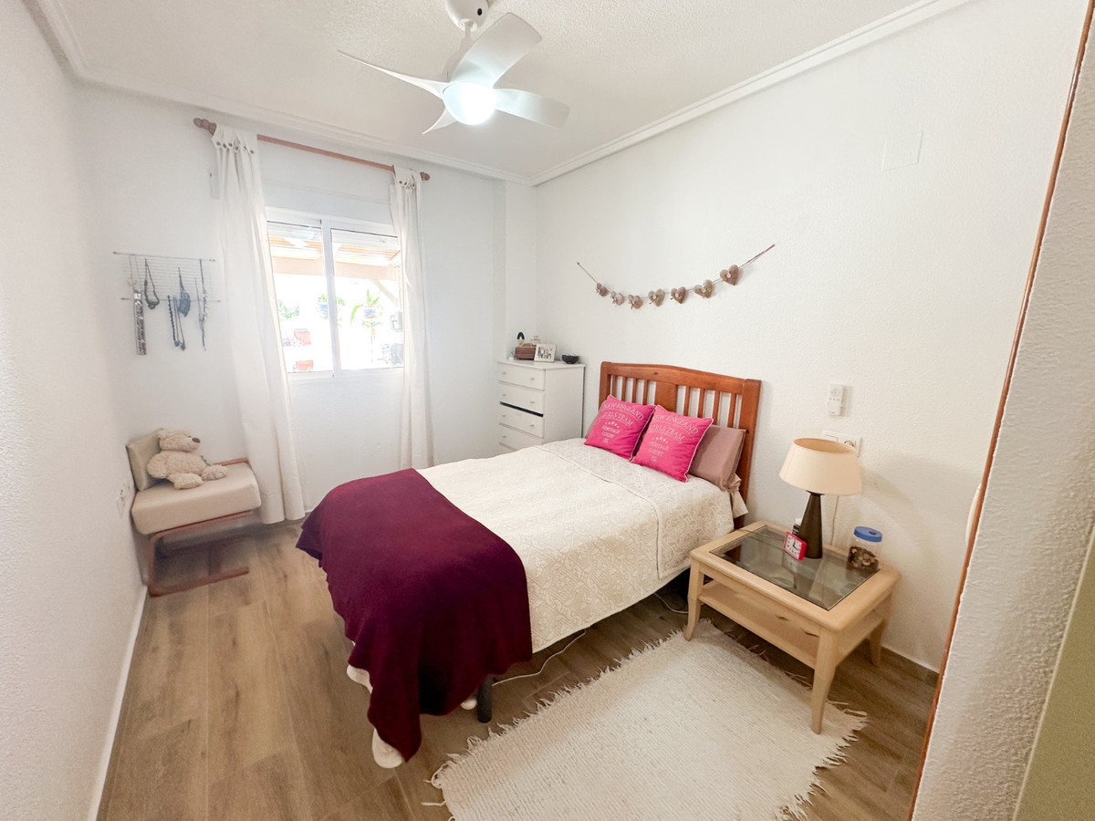 Appartement te koop in Torrevieja | 2 slaapkamers H5348686