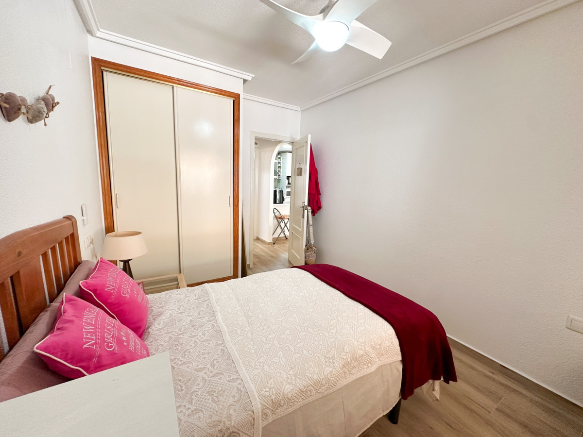 Appartement te koop in Torrevieja | 2 slaapkamers H5348686