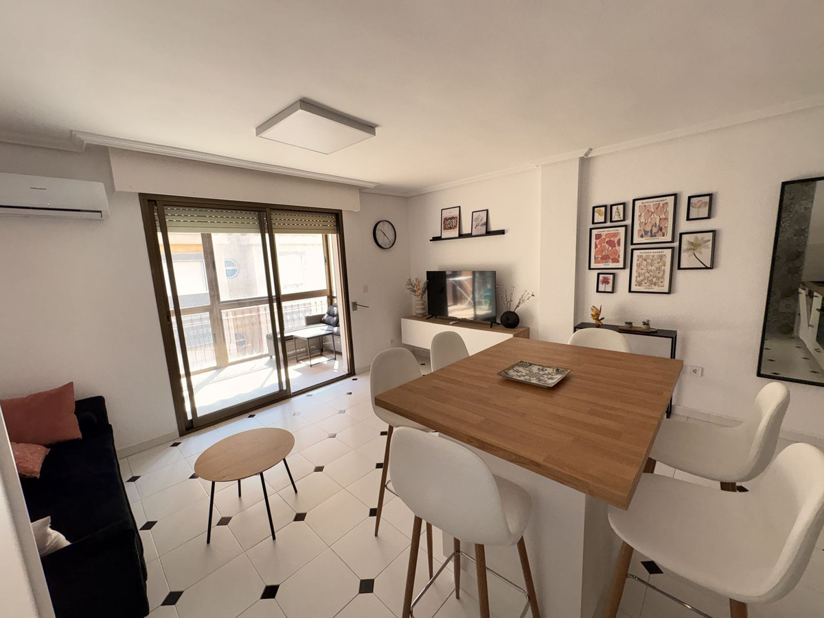 Appartement te koop in Torrevieja | 2 slaapkamers H5350378