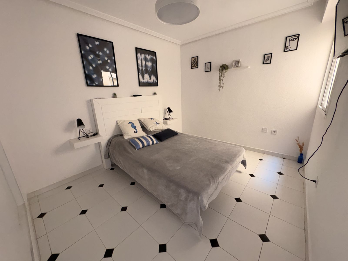 Appartement te koop in Torrevieja | 2 slaapkamers H5350378