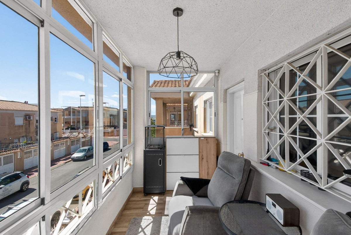 Appartement te koop in Torrevieja | 2 slaapkamers H5354389