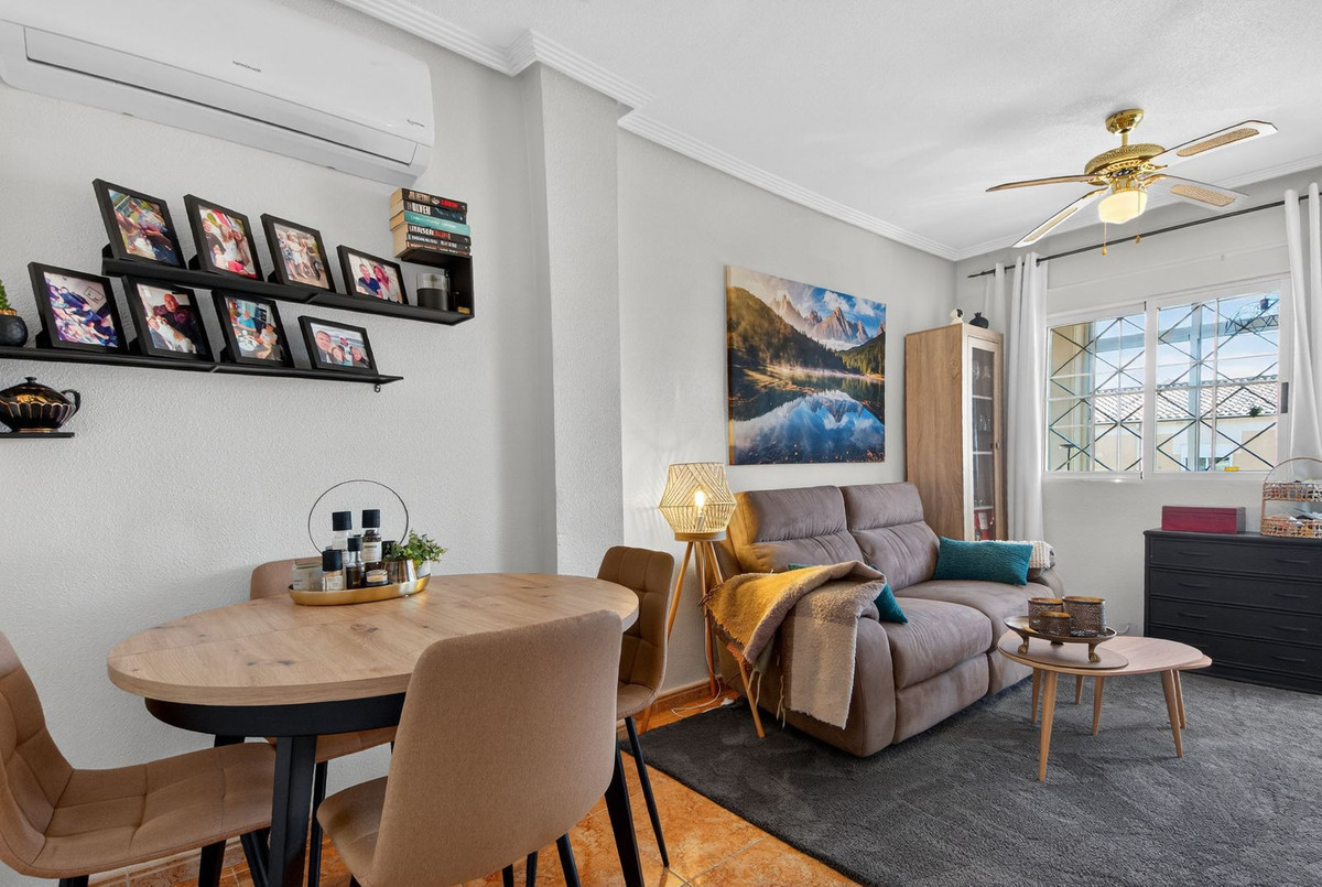 Appartement te koop in Torrevieja | 2 slaapkamers H5354389