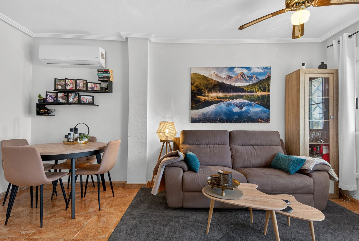 Appartement te koop in Torrevieja | 2 slaapkamers H5354389