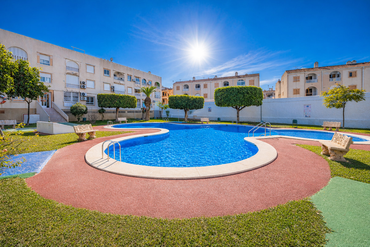 Appartement te koop in Torrevieja | 2 slaapkamers H5363293