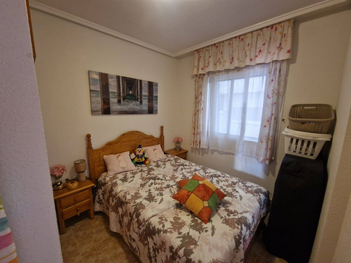 Appartement te koop in Torrevieja | 2 slaapkamers H5367115