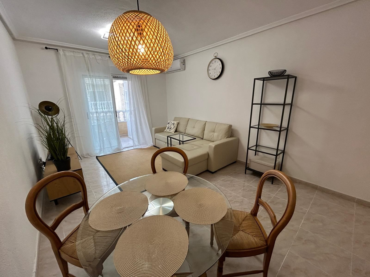 Appartement te koop in Torrevieja | 2 slaapkamers H5369356
